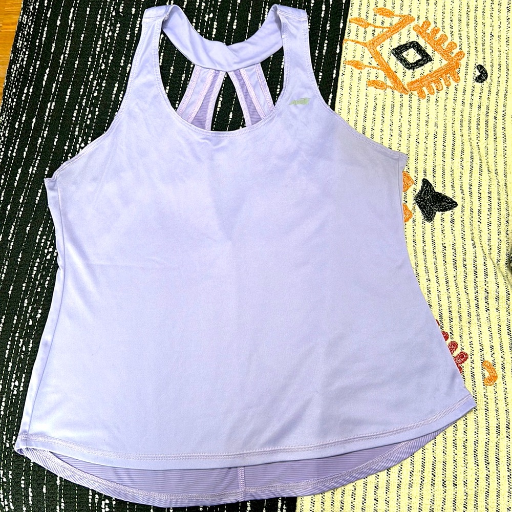 Avía work out tank tops- one mint green the other lavender